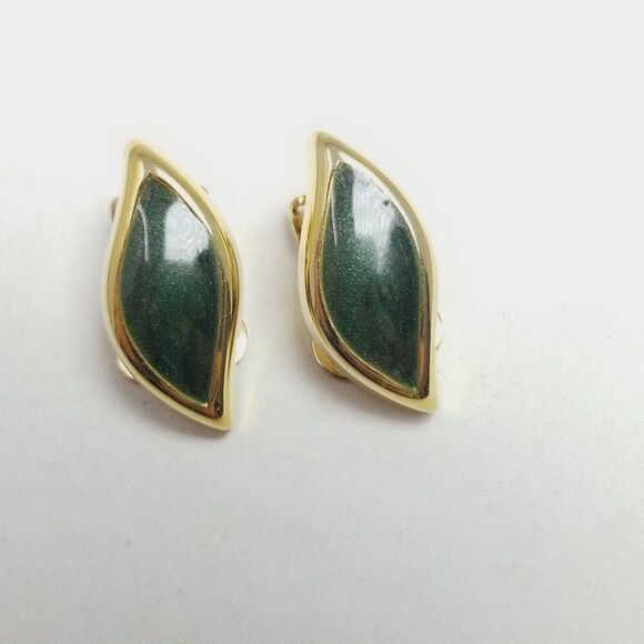 Vintage Green Enamel and Gold Tone Clip On Earrings, Retro 80s 90s Style - Picture 2 of 6